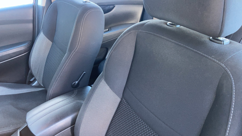 Nissan Qashqai 1.3 DiG-T Acenta Premium 5dr Petrol Hatchback